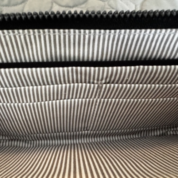 Women's Black Travelon Wristlet 8 Inches with Handle - Picture 5 of 10